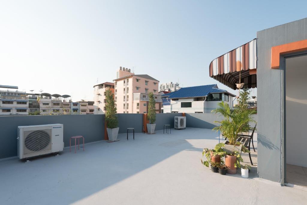 BaanSu Hostel
