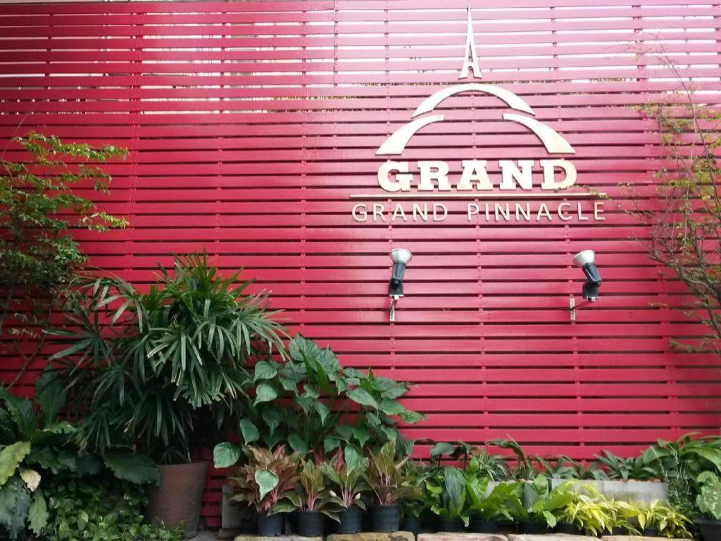 Grand Pinnacle Hotel Grand Pinnacle Hotel