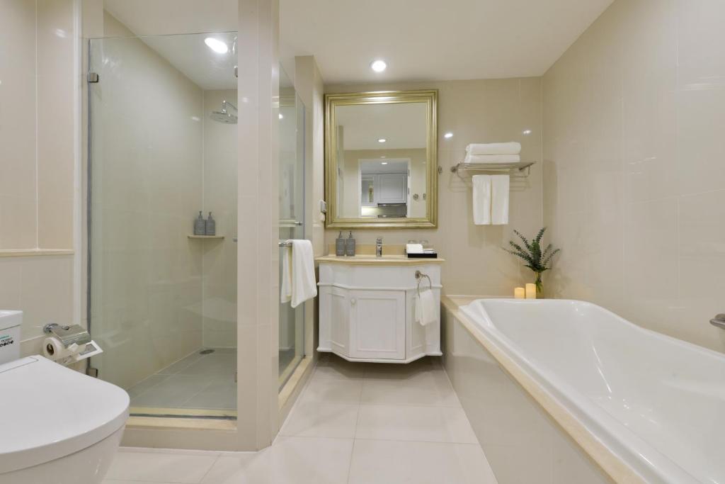 Centre Point Plus Hotel Silom - Newly Renovated Centre Point Plus Hotel Silom - Newly Renovated