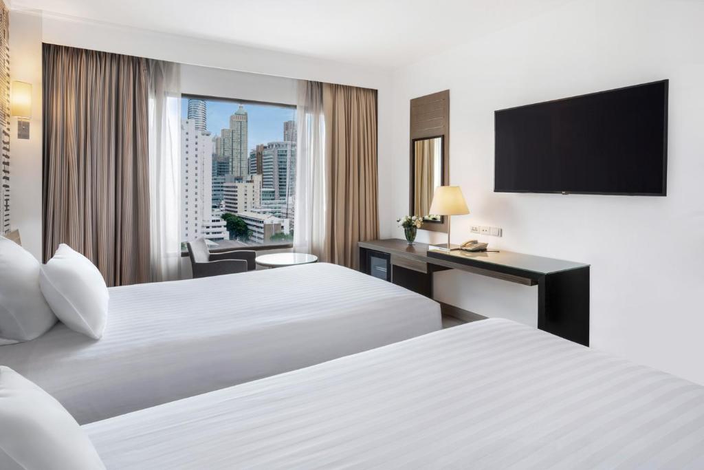 Novotel Bangkok on Siam Square Novotel Bangkok on Siam Square