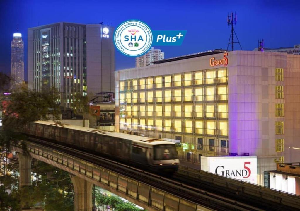 Grand 5 Hotel & Plaza Sukhumvit Bangkok Grand 5 Hotel & Plaza Sukhumvit Bangkok