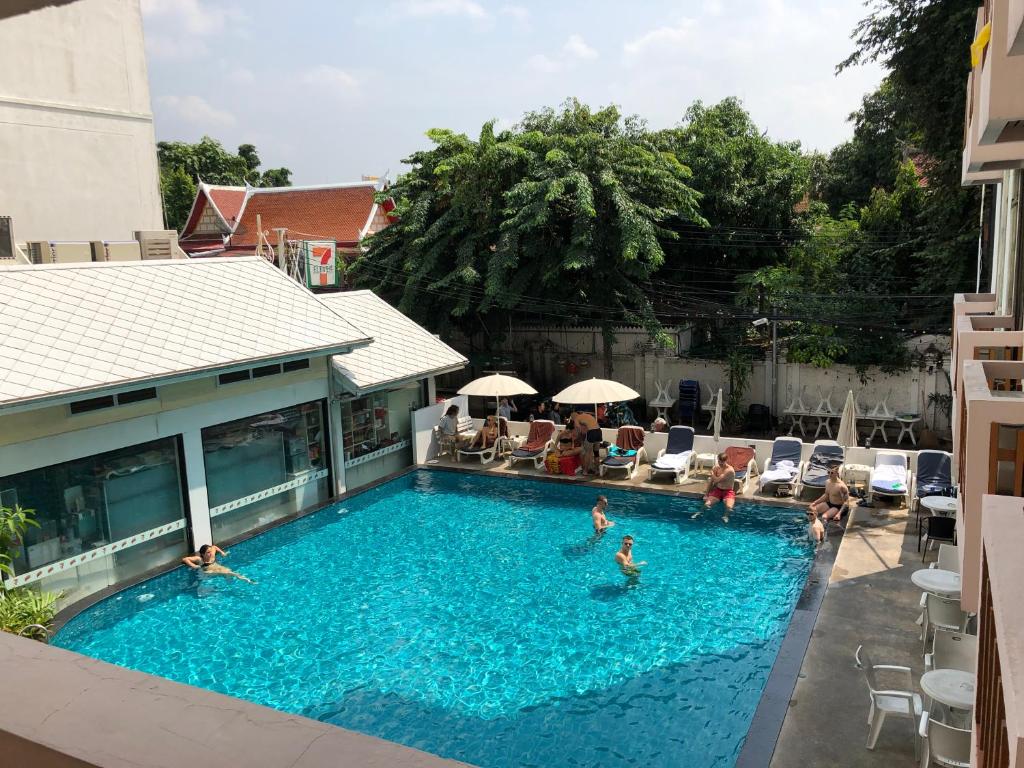 MANGO Lagoon Place MANGO Lagoon Place