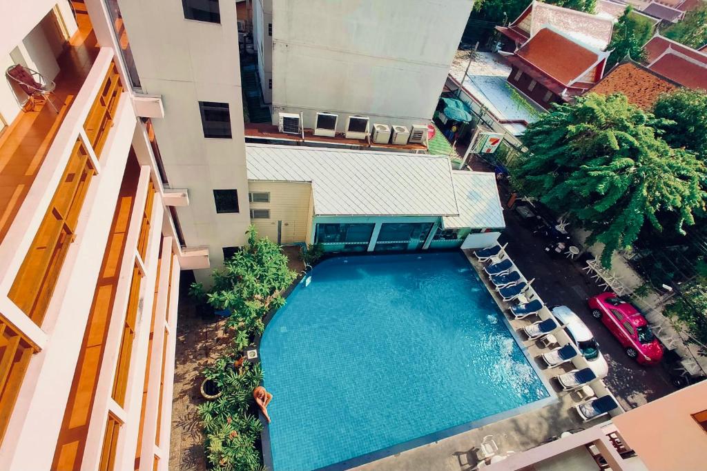 MANGO Lagoon Place MANGO Lagoon Place