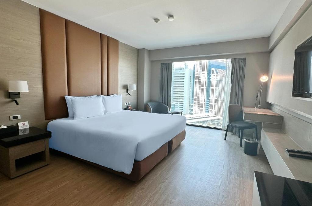 Ramada by Wyndham Bangkok Sukhumvit 11 Ramada by Wyndham Bangkok Sukhumvit 11
