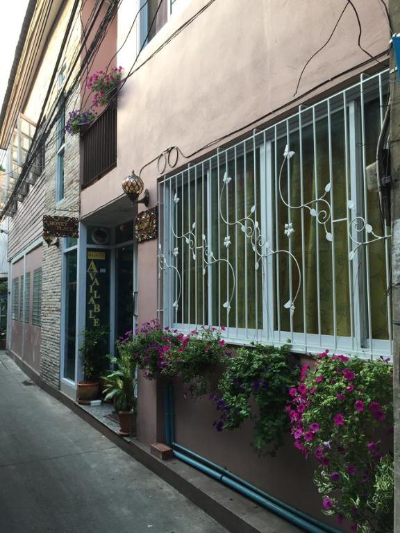 Ricos Honey Place Guesthouse Ricos Honey Place Guesthouse