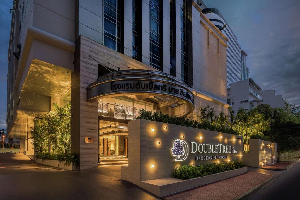 DoubleTree by Hilton Bangkok Ploenchit DoubleTree by Hilton Bangkok Ploenchit