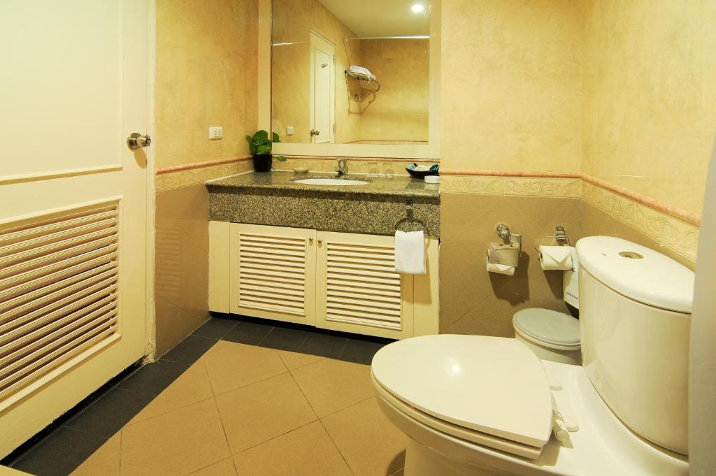 Admiral Suites Bangkok Admiral Suites Bangkok