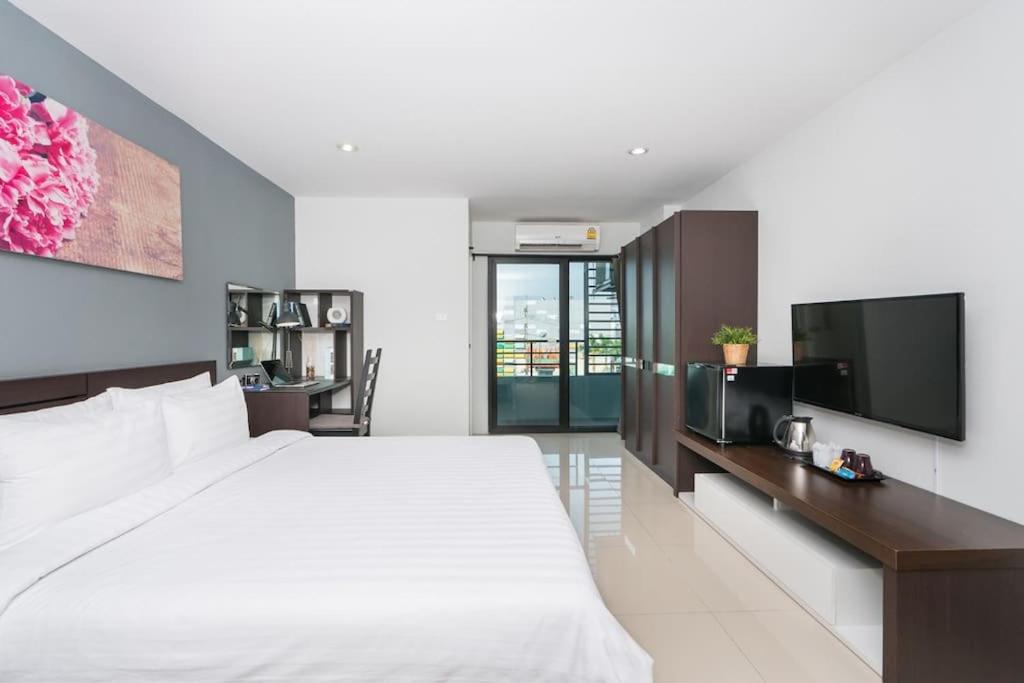 Fully furnished, City View, Pool, Gym, WiFi Fully furnished, City View, Pool, Gym, WiFi