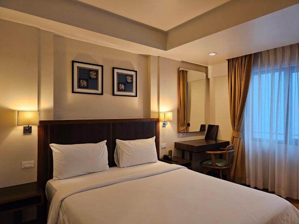 Dynasty Inn Dynasty Inn