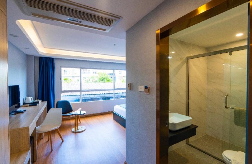 Sapphire Hotel Silom Bangkok Sapphire Hotel Silom Bangkok