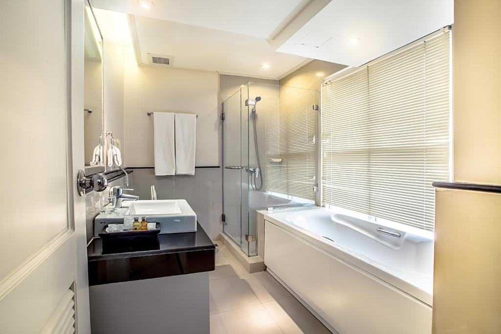 Hope Land Hotel Sukhumvit 24 Hope Land Hotel Sukhumvit 24