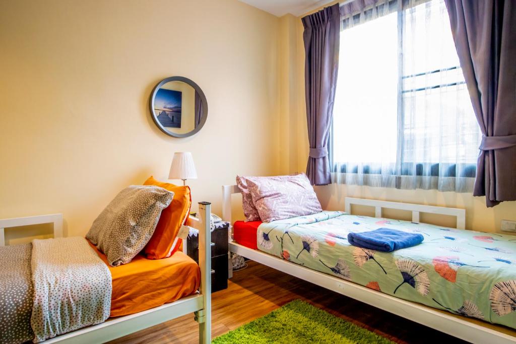 The Cube Sathorn Boutique Hotel เดอะ คิวบ์ สาทร บูติค โฮเทล Near BTS Surasak