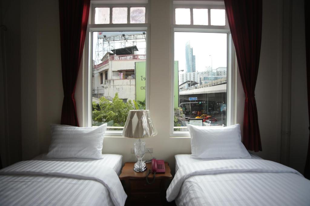 The Myth - Sud Sathorn The Myth - Sud Sathorn