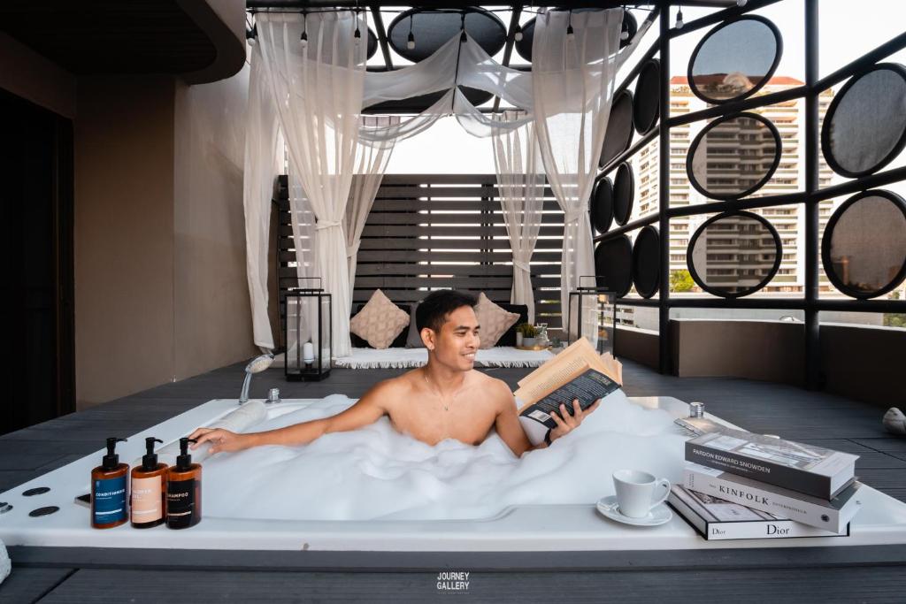 THEA Private Suites by TH District THEA Private Suites by TH District