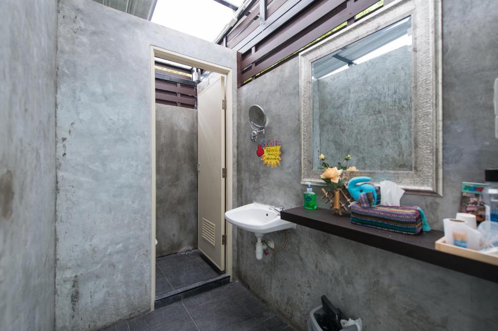 NTY Hostel Near Suvarnabhumi Airport NTY Hostel Near Suvarnabhumi Airport