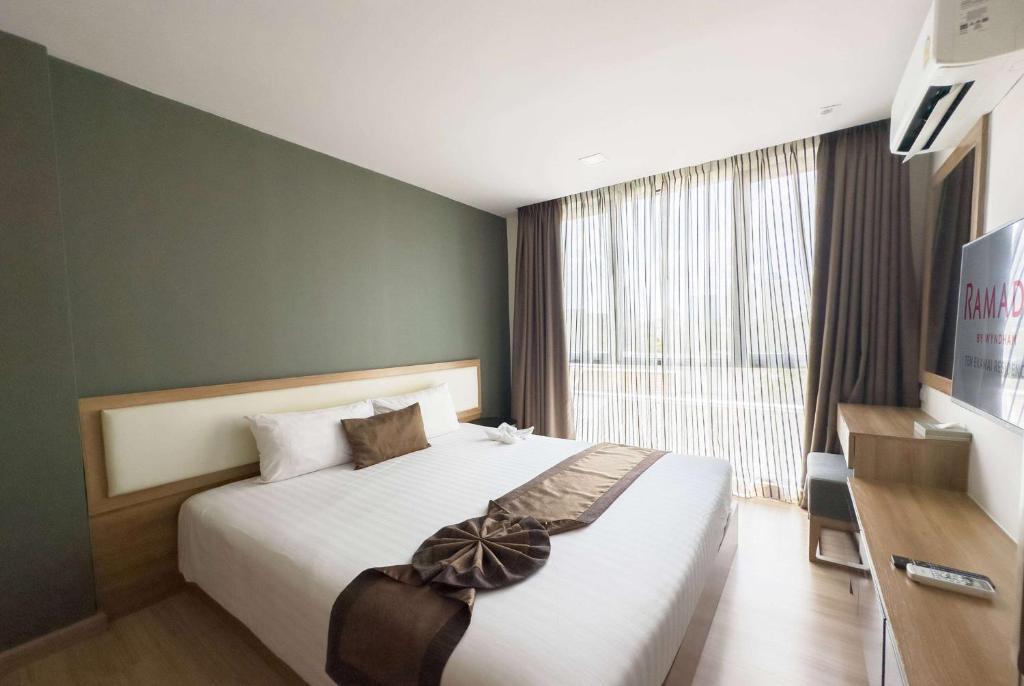 Ramada by Wyndham Bangkok Ten Ekamai Residences Ramada by Wyndham Bangkok Ten Ekamai Residences