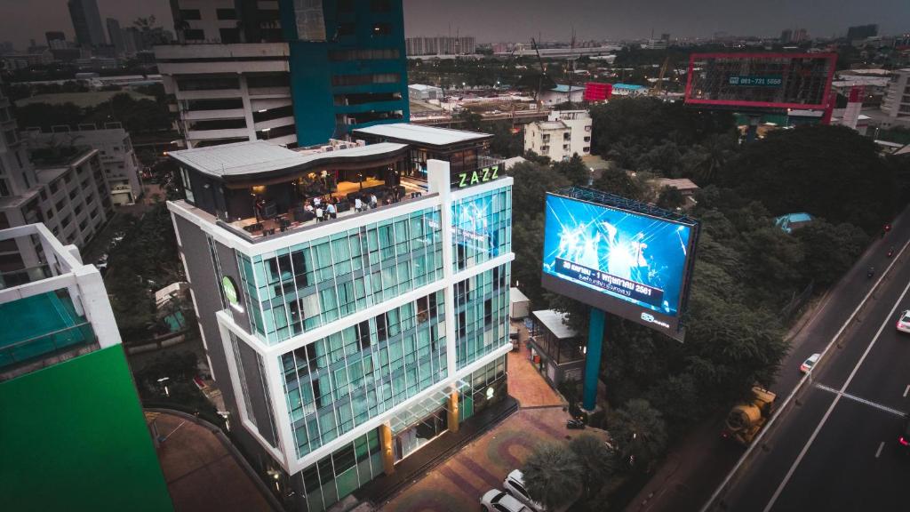 ZAZZ Urban Bangkok แซซ เออร์เบิน แบงค็อก ZAZZ Urban Bangkok แซซ เออร์เบิน แบงค็อก