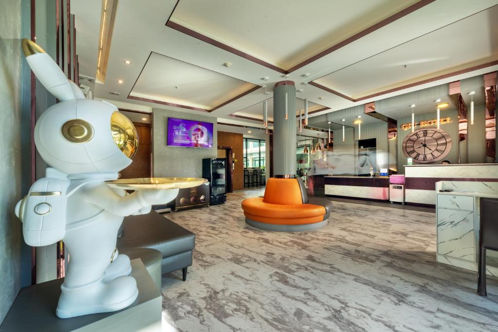 Qiu Hotel Sukhumvit SHA Plus