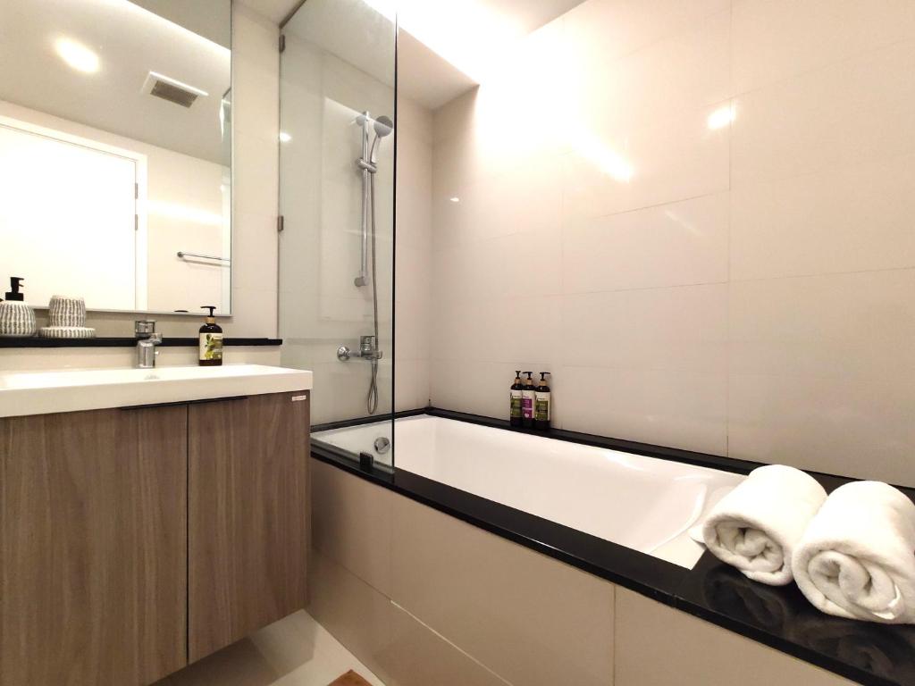 Circle Rein Sukhumvit 12 #1BR#Pool&Gym#Near Terminal 21#Max2 Circle Rein Sukhumvit 12 #1BR#Pool&Gym#Near Terminal 21#Max2