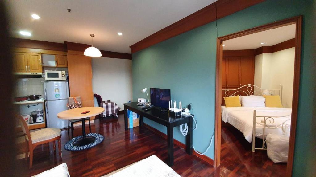 Cozy 1br walk to BTS and Airport Rail Link Close to Malls G7 Cozy 1br walk to BTS and Airport Rail Link Close to Malls G7