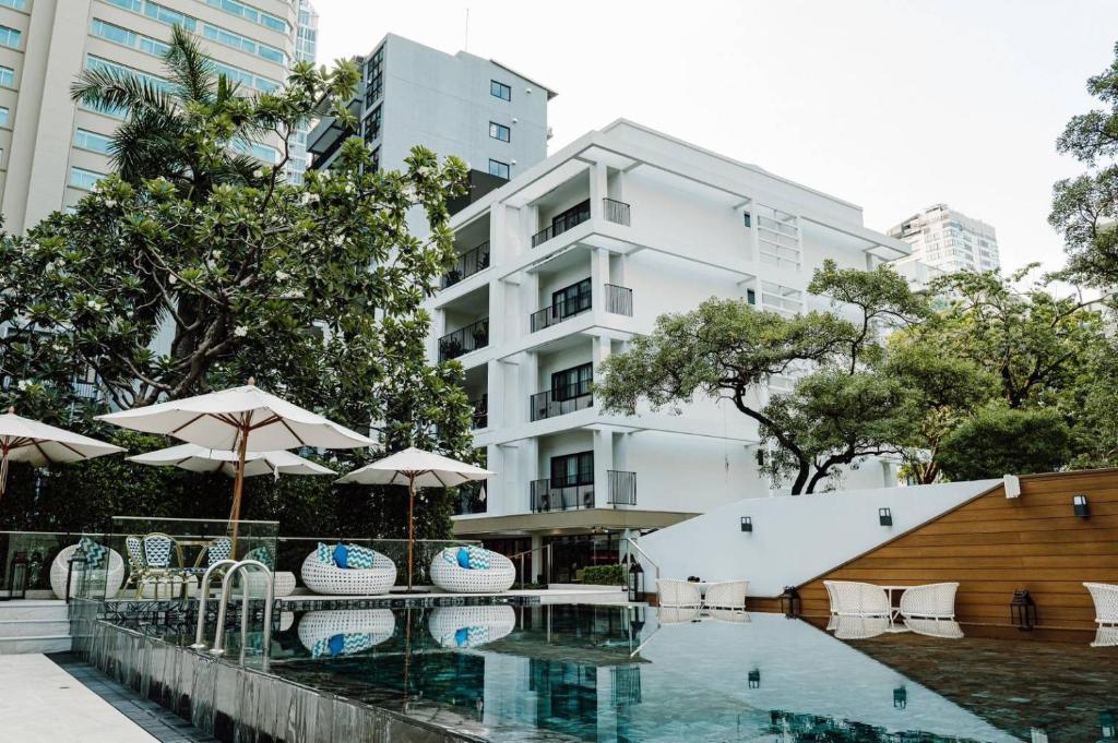 Floral Court Hotel & Residence Sukhumvit 13 Floral Court Hotel & Residence Sukhumvit 13