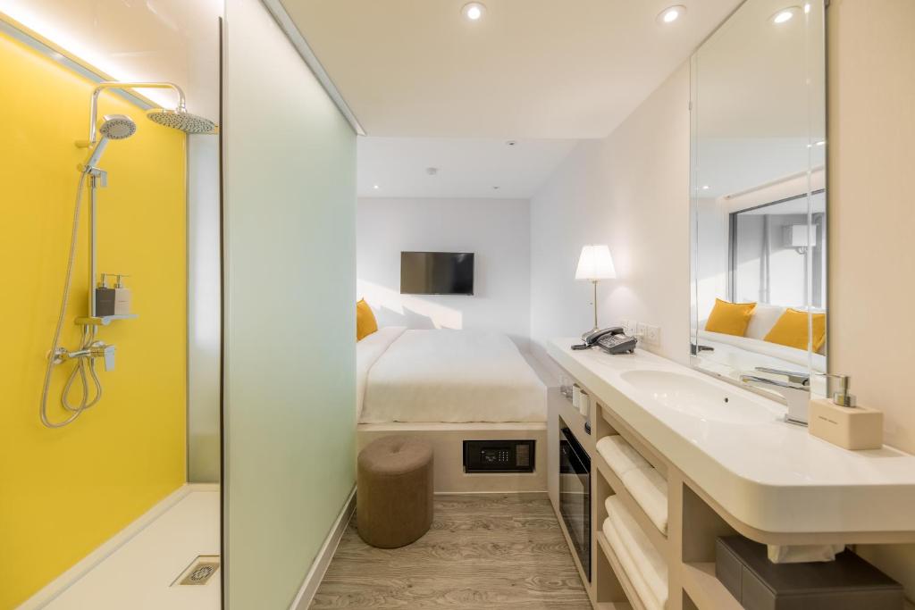 Yello Rooms Hotel Victory Monument Yello Rooms Hotel Victory Monument