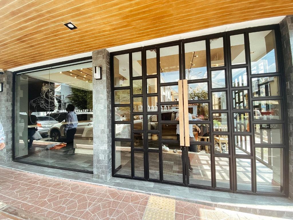 YAKTHAI POSHTEL YAKTHAI POSHTEL