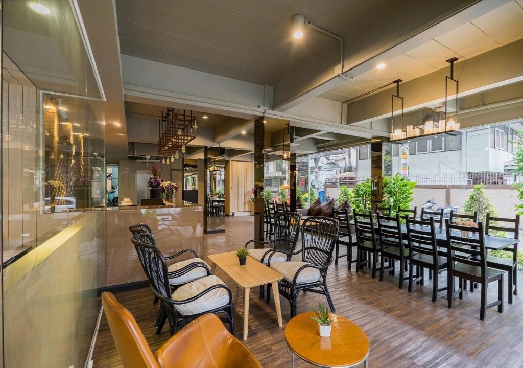 Ton Aor Place Hotel