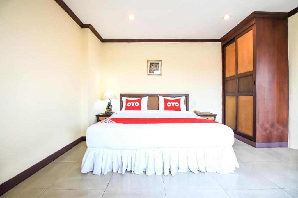 OYO 383 White inn hotel OYO 383 White inn hotel