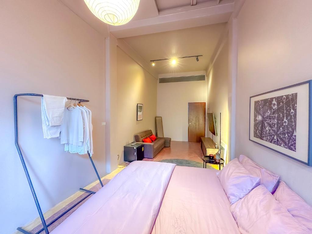 Cozy Room at The Coffee Store Charoenkrung Cozy Room at The Coffee Store Charoenkrung