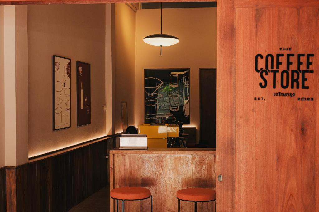 Cozy Room at The Coffee Store Charoenkrung Cozy Room at The Coffee Store Charoenkrung