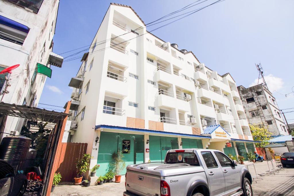 SLT Apartment Bangkok SLT Apartment Bangkok