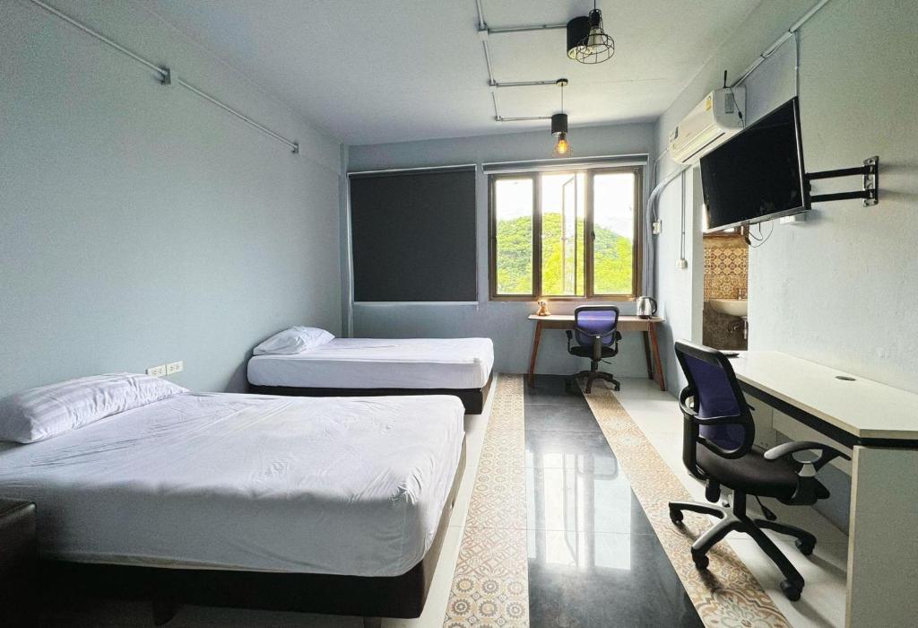 OYO 75465 Lucky Hostel - Huai Khwang OYO 75465 Lucky Hostel - Huai Khwang