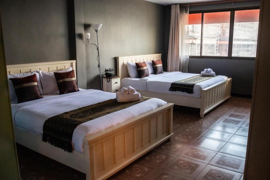 Anandpura Riverside Hotel