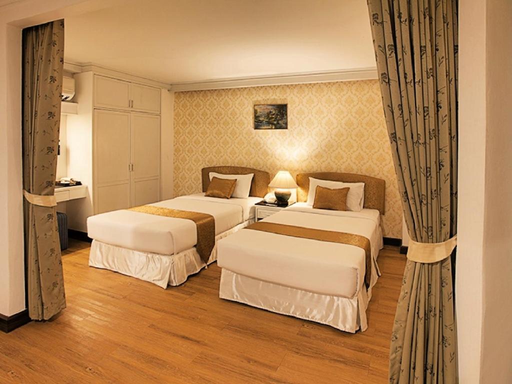 Summit Pavilion Hotel Summit Pavilion Hotel