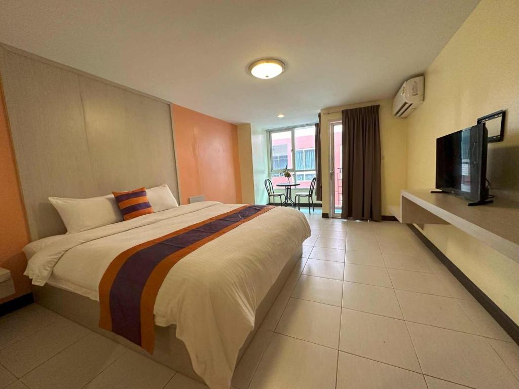 Aryan Suites Hotel Aryan Suites Hotel