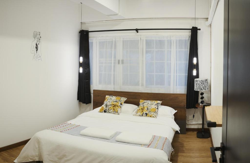 Hidden Gems in China town, 2BR