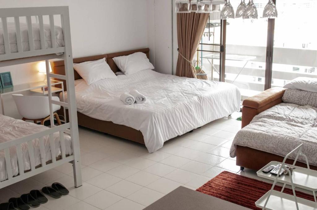 Cozy 1br walk to BTS and Airport Rail Link Close to Malls T Cozy 1br walk to BTS and Airport Rail Link Close to Malls T