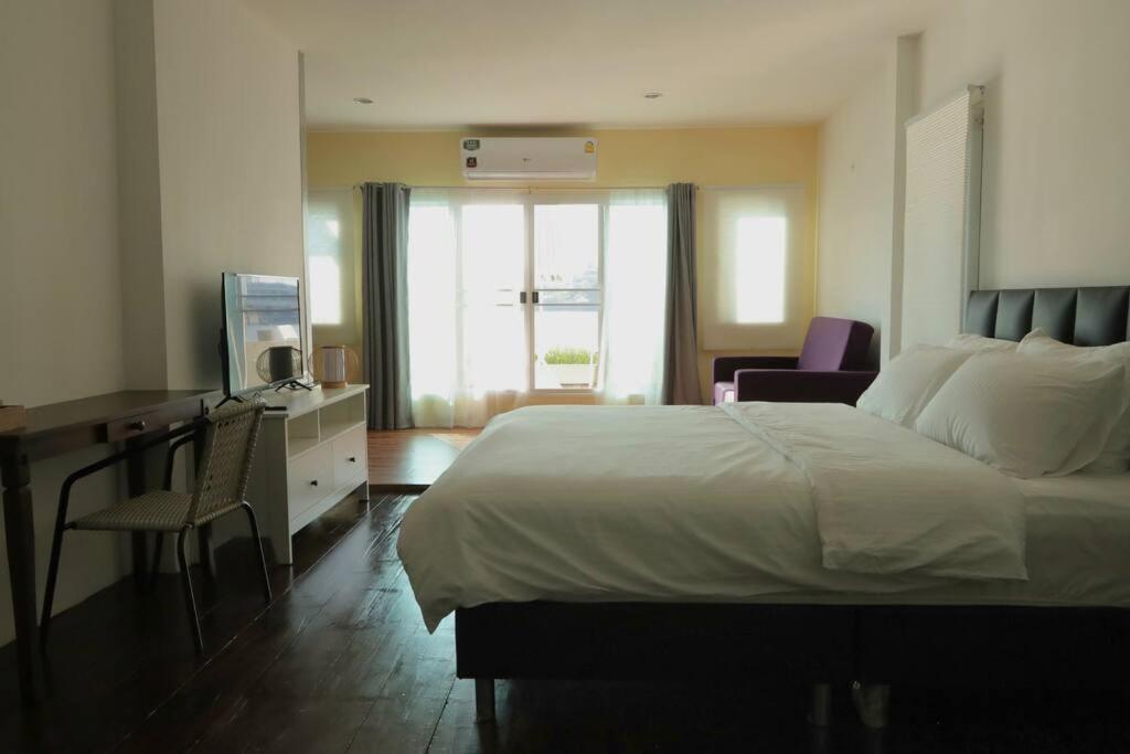 Riverfront house/Chao phraya river/Baan Rimphraya Riverfront house/Chao phraya river/Baan Rimphraya