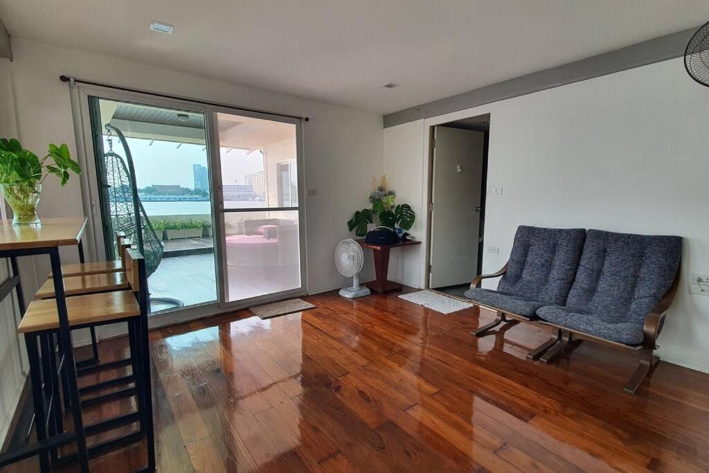 Riverfront house/Chao phraya river/Baan Rimphraya Riverfront house/Chao phraya river/Baan Rimphraya