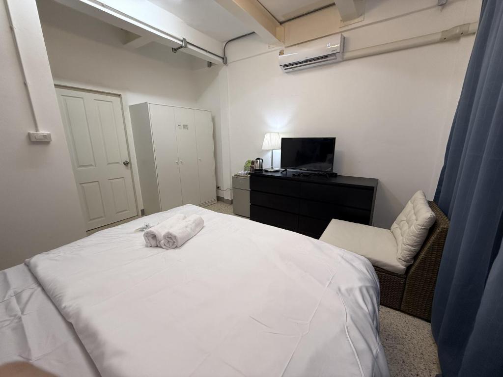 Twenty Two Place Sukhumvit 22