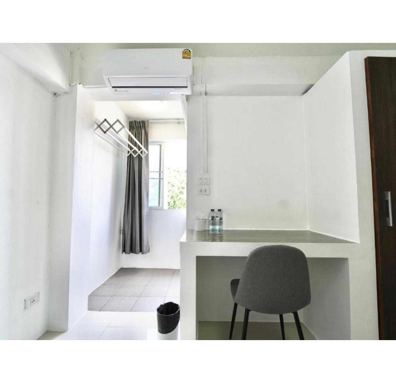 RQ Suvarnabhumi Airport by Collection O RQ Suvarnabhumi Airport by Collection O