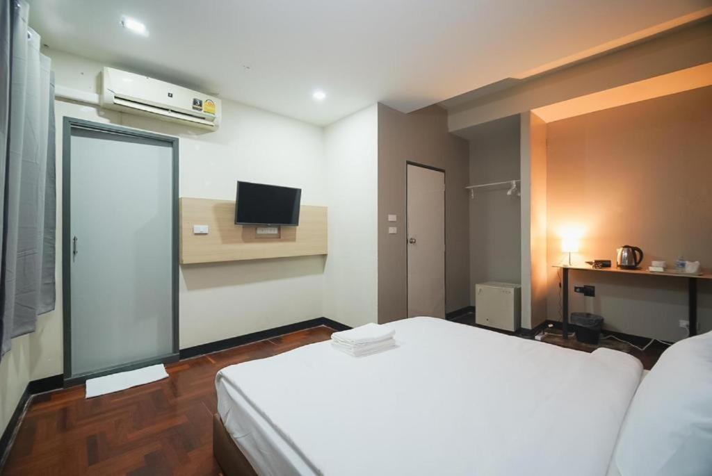 Z GO INN BTS St Louis Silom V โกอินน์ บีทีเอส เซนต์หลุยส์ สีลม 3 Z GO INN BTS St Louis Silom V โกอินน์ บีทีเอส เซนต์หลุยส์ สีลม 3