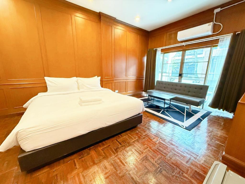 Stay On Sukhumvit 11 BTS Nana Stay On Sukhumvit 11 BTS Nana