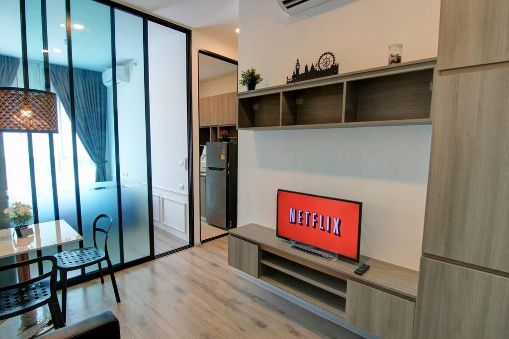 New Condo, Hi-Speed Wi-Fi, Gym Pool, near Lam Sali MRT New Condo, Hi-Speed Wi-Fi, Gym Pool, near Lam Sali MRT