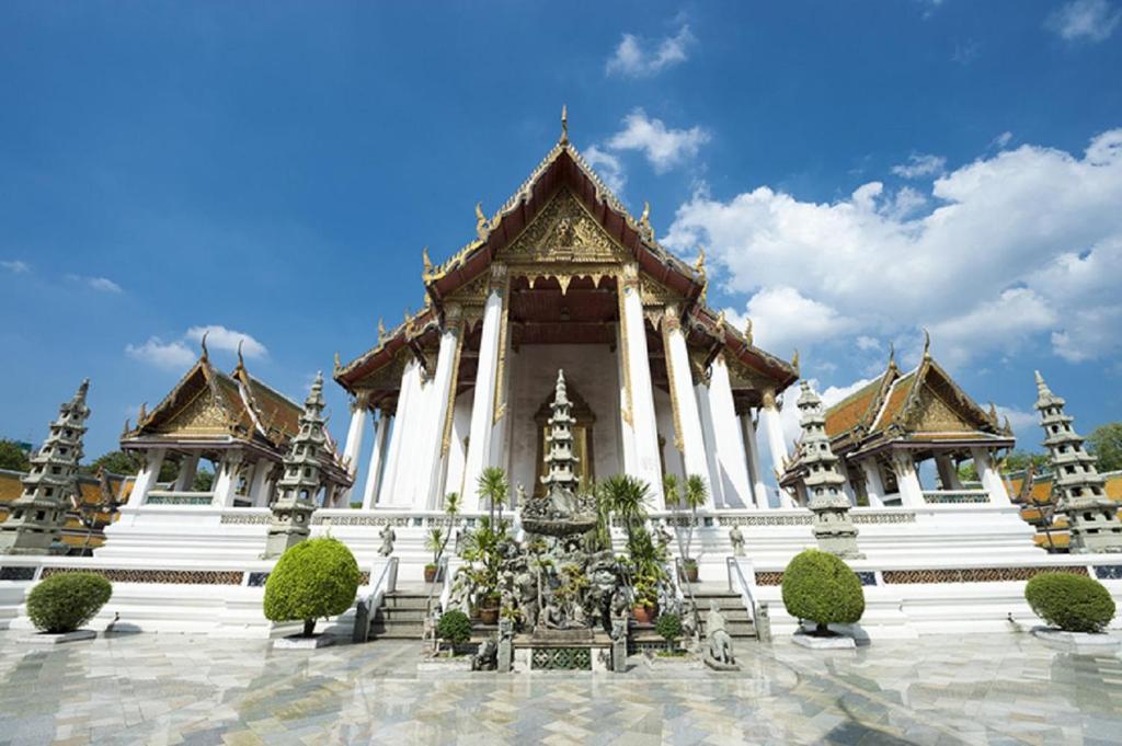 GO INN The Giant Swing เสาชิงช้า GO INN The Giant Swing เสาชิงช้า
