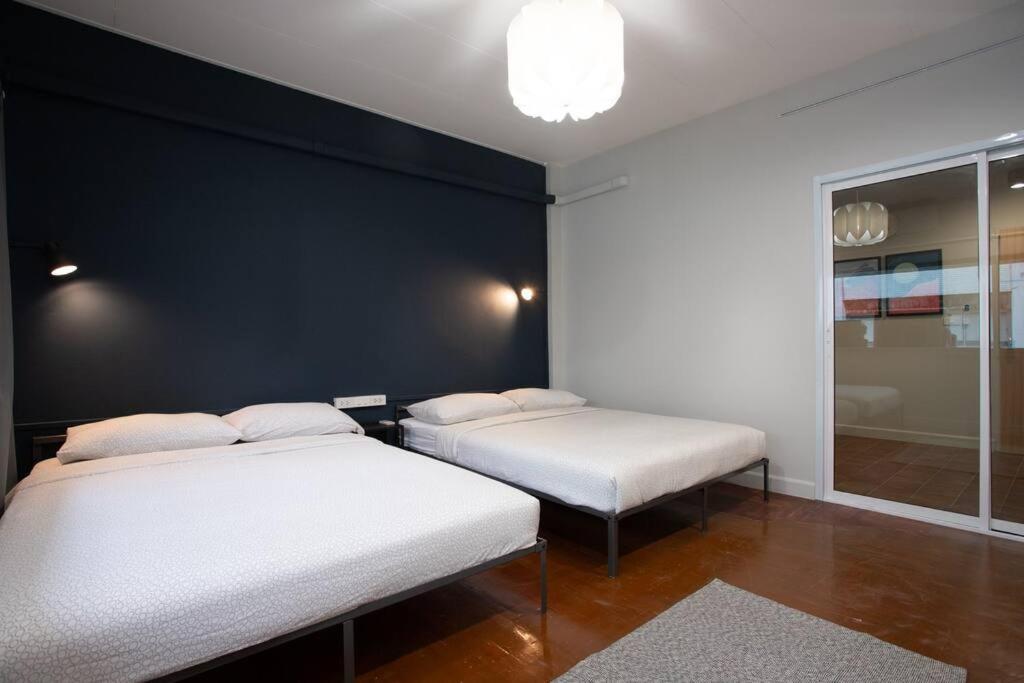 A3 Large Room, Full Facilities