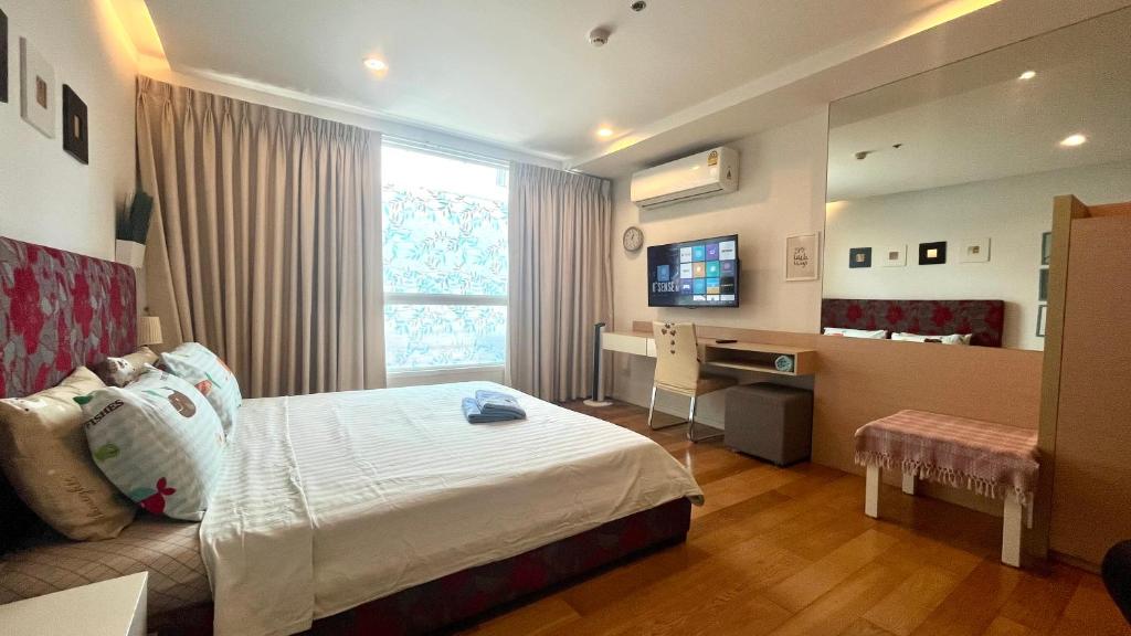 Comfortable Studio, Walk to BTS, Free Wi-Fi, Great Location Comfortable Studio, Walk to BTS, Free Wi-Fi, Great Location