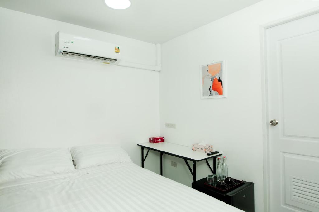The Hostel Era