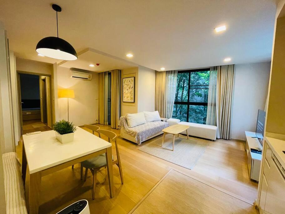 Cozy Spacious 1Bed 1Bath Garden-View 500m BTS Thonglor Cozy Spacious 1Bed 1Bath Garden-View 500m BTS Thonglor